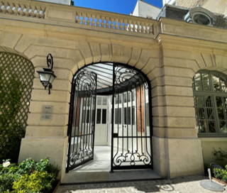Bureau privé 160 m² 20 postes Location bureau Rue de Martignac Paris 75007 - photo 24